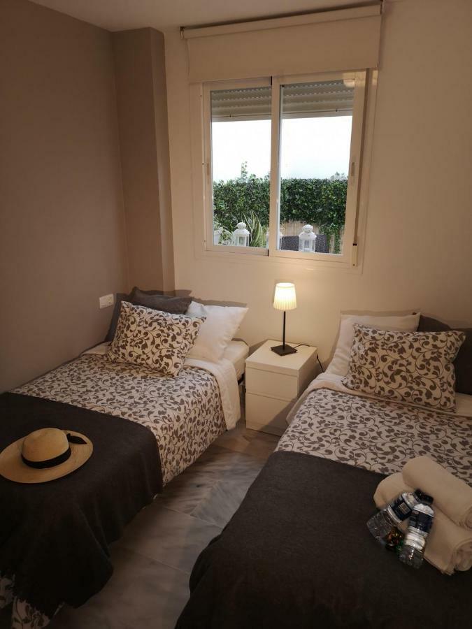 Gigantes Apartment Malaga Bagian luar foto